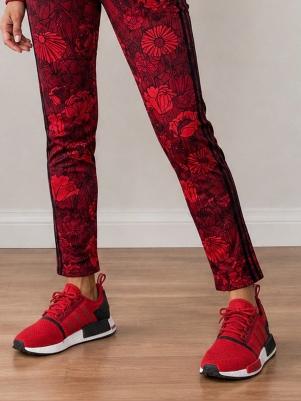 Adidas NMD R1 Speckle Pack Scarlet Red Black Boost Sneakers Size 6W EF3648